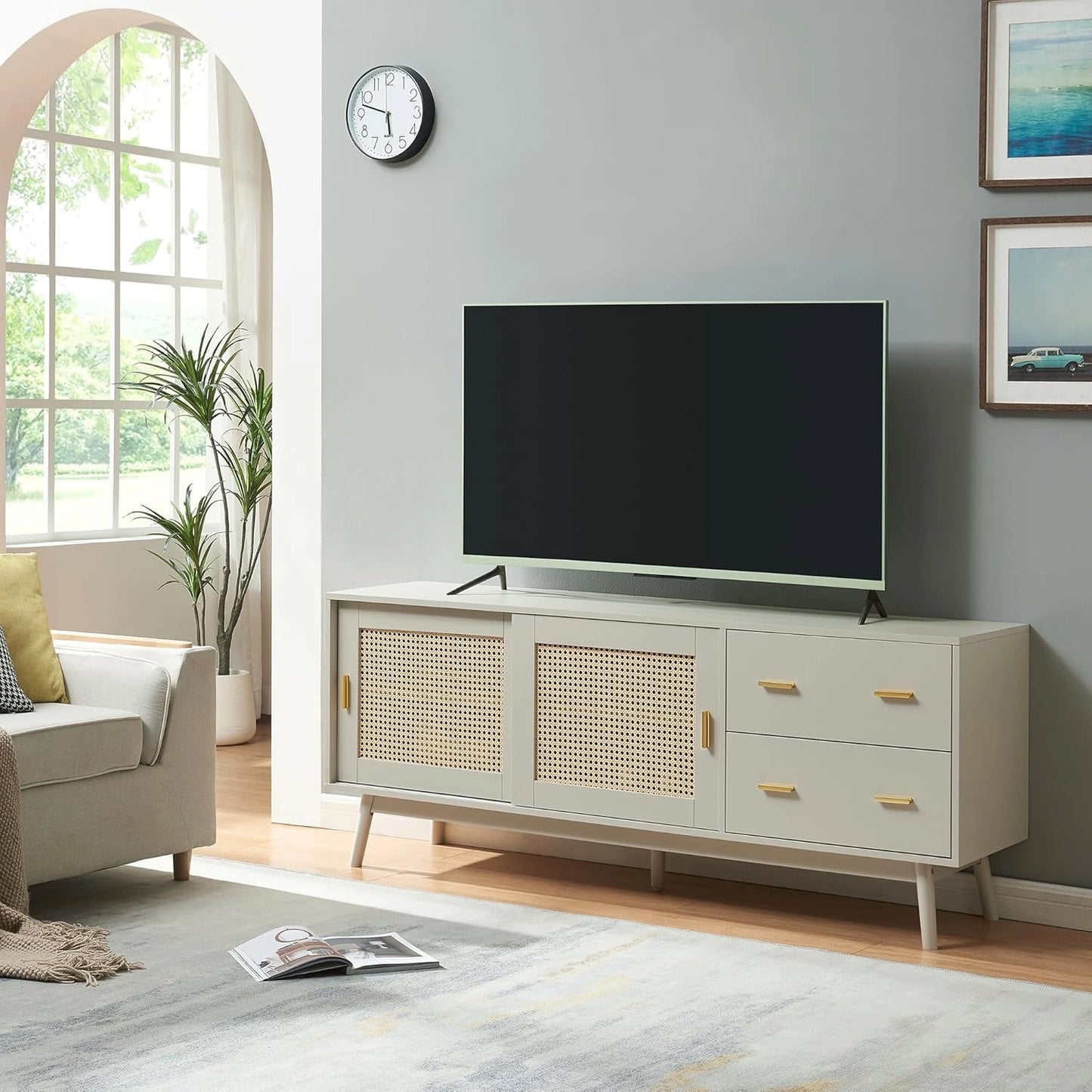 Meuble TV Moderne avec Rangement Tiroirs et Portes Coulissantes en Bois et Rotin 160 x 40 x 65 cm Beige